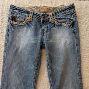 Miss Me boot cut Jeans. Low rise, light wash.